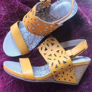 Womens wedge sandals